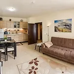 아파트 Apollon7 Comfort 네세부르